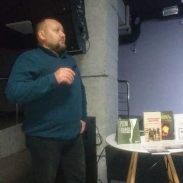 Книга про війну, у якій не стріляють: роман-відкриття «Доця» у суботу презентують у Вінниці