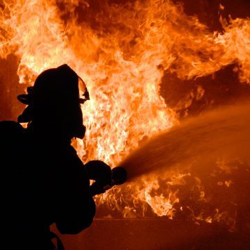 Вінницькі рятувальники зупинили три пожежі за добу