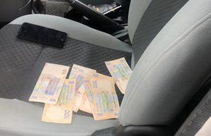 Водій стані наркотичного сп’яніння хотів дати хабара патрульним