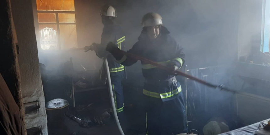 На Вінниччині під час пожежі у будинку загинуло двоє літніх людей