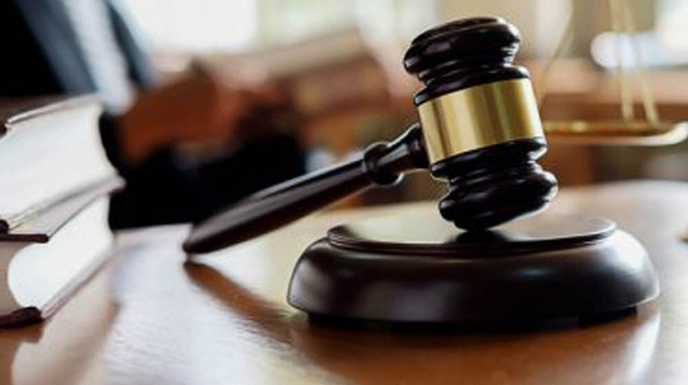 Вінницький суд покарав поліцейського, що сів за кермо нетверезим