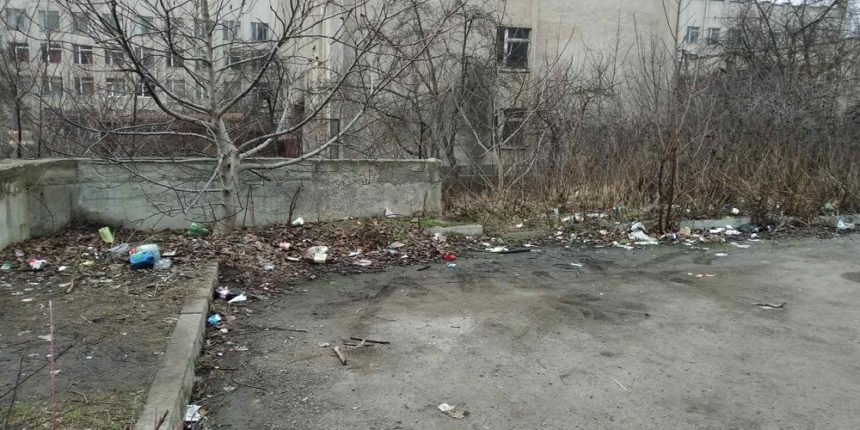 Технічний університет оштрафували за засмічену територію
