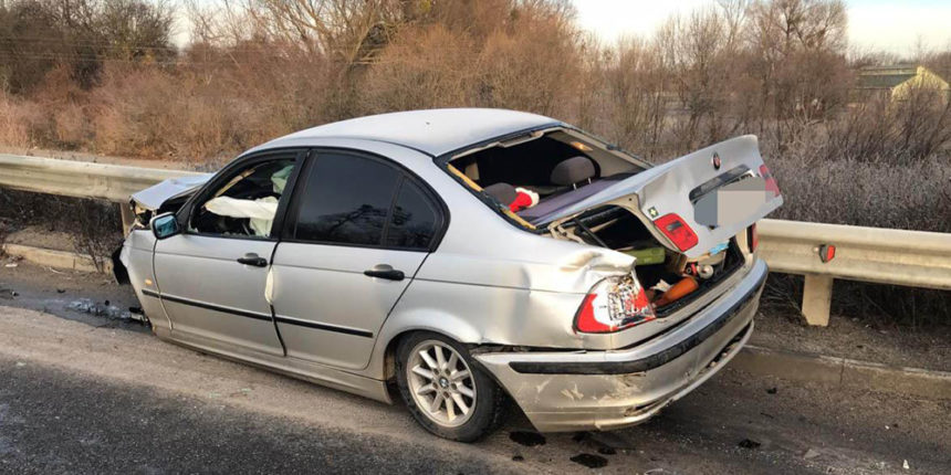 Під Вінницею Toyota зіткнулася з BMW: травмована пасажирка