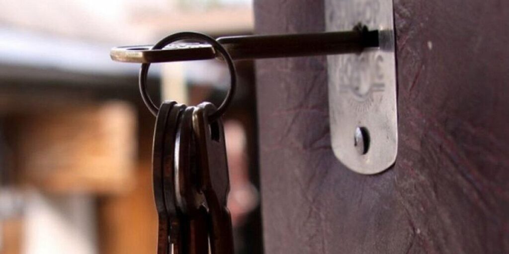 Рятувальники оперативно відчинили вхідні двері квартири у Вінниці