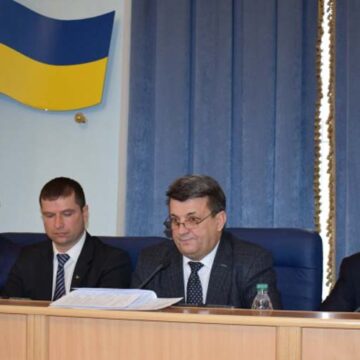 Посвідчення отримали три нових депутати Вінницької облради