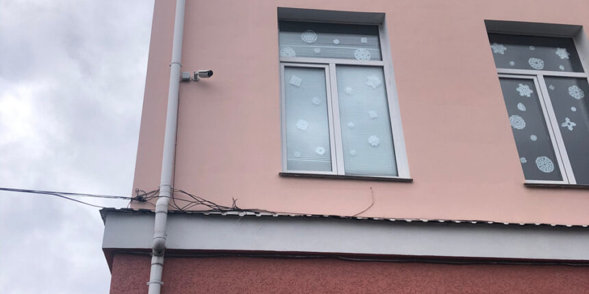 У Калинівці на Вінниччині на території шкіл та дитсадочків встановлюють відеокамери