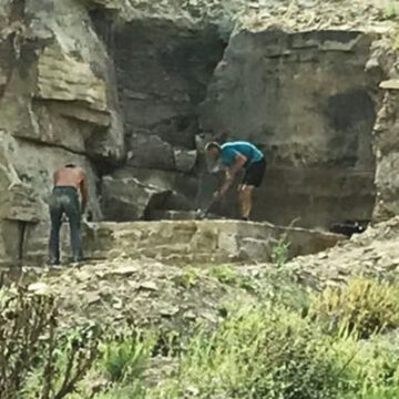 На Вінниччині, зловмисники незаконно видобували камінь-пісковик