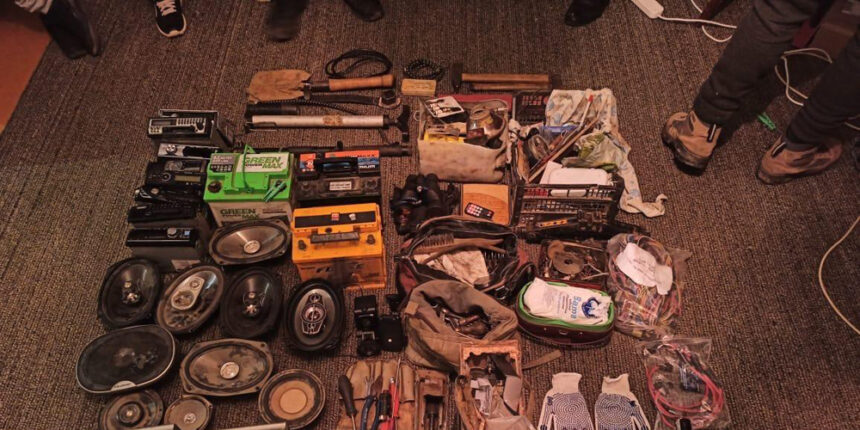 Поліція Тульчина затримала двох підозрюваних у авто-крадіжках