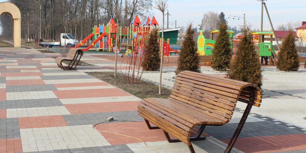 У Калинівці на Вінниччині облаштувують паркову зону