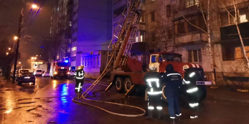 У Вінниці згоріла квартира захаращена сміттям - загинула 49-річна жінка