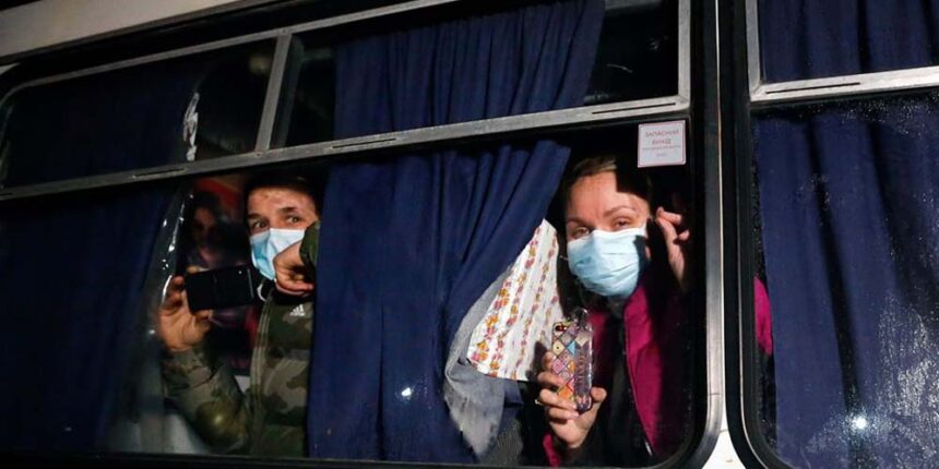 Вінничани про події у Нових Санжарах, де протестами зустріли евакуйованих з Уханя українців