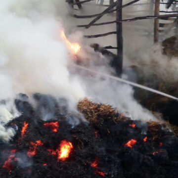 Рятувальники ліквідували пожежу в сіннику у Жмеринському районі на Вінниччині