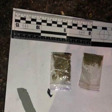 У Вінниці патрульні у двох юнаків виявили речовини схожі на наркотики