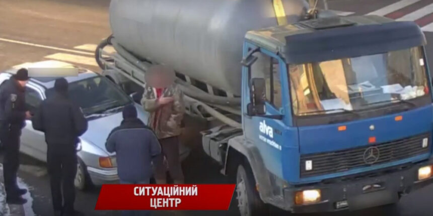 У Вінниці на перехресті не розминулись вантажний "Мерседес" та легковик "Форд"