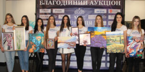Конкурсантки «Міс Вінниця 2020» зібрали майже 40 тисяч гривень на благодійному аукціоні