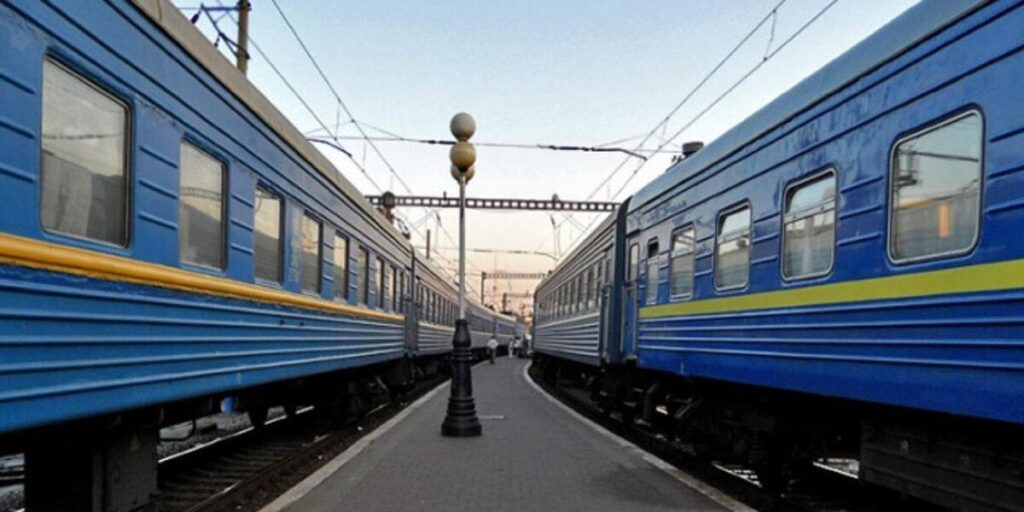 Укрзалізниця призначила додаткові поїзди, у т.ч. через Вінницю