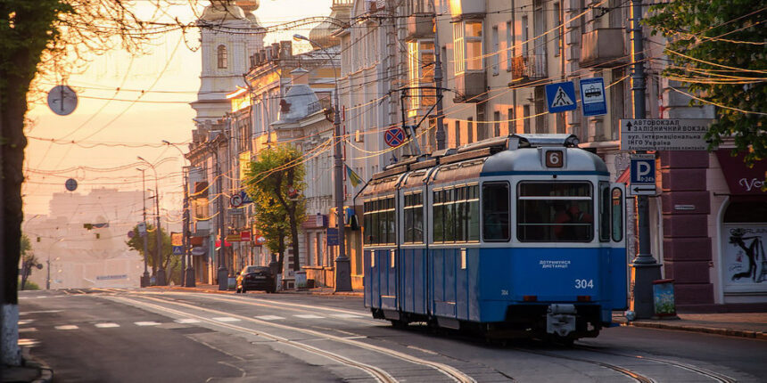У Вінниці просять зробити зупинку трамваїв біля фонтану Roshen