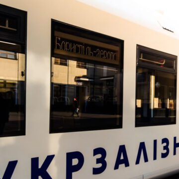 «Укрзалізниця» уточнила перелік скасованих пасажирських поїздів, у т.ч. через Вінницю