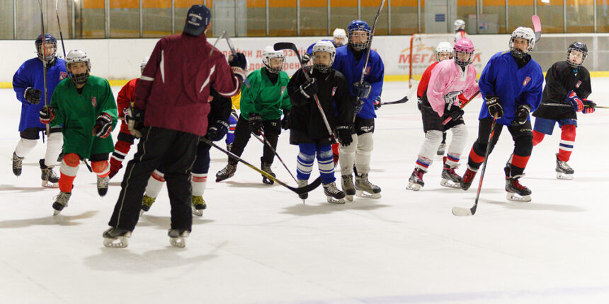 Юні вінницькі хокеїсти тепер тренуватимуться на «Льодовій арені» в ТРЦ «Мегамолл»
