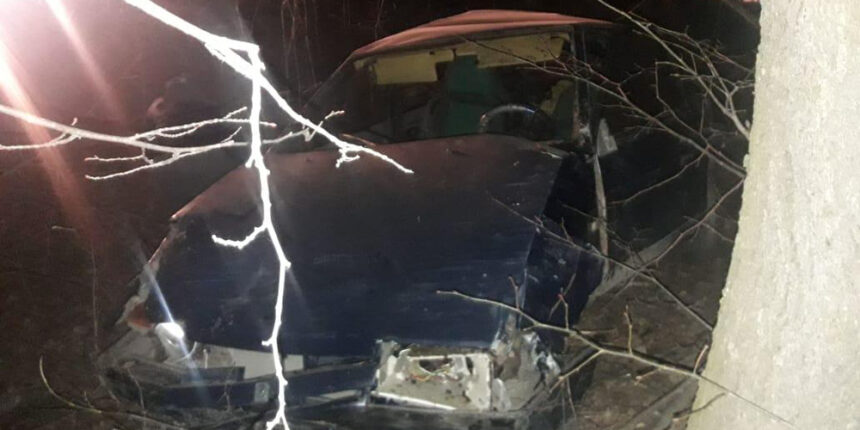 У Тиврівському районі перекинувся ВАЗ із водієм напідпитку