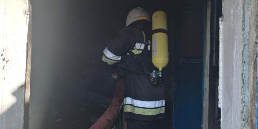 У Могилів-Подільському районы рятувальники ліквідували пожежу в господарчій будівлі