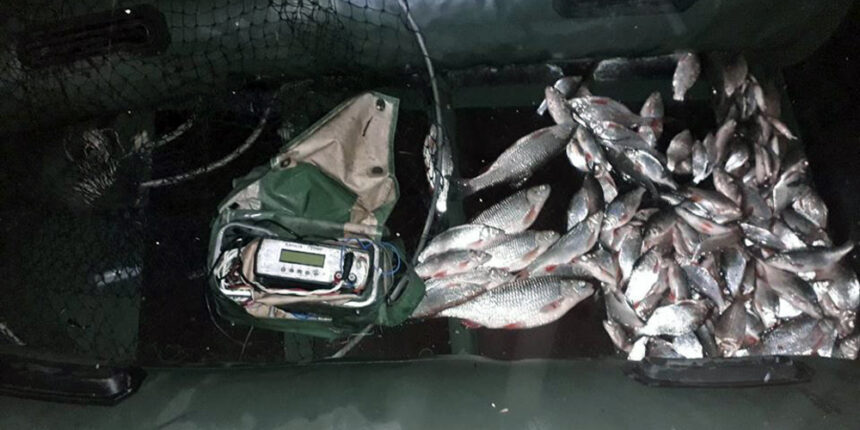 В Немирівському районі затримали браконьєра з електровудкою