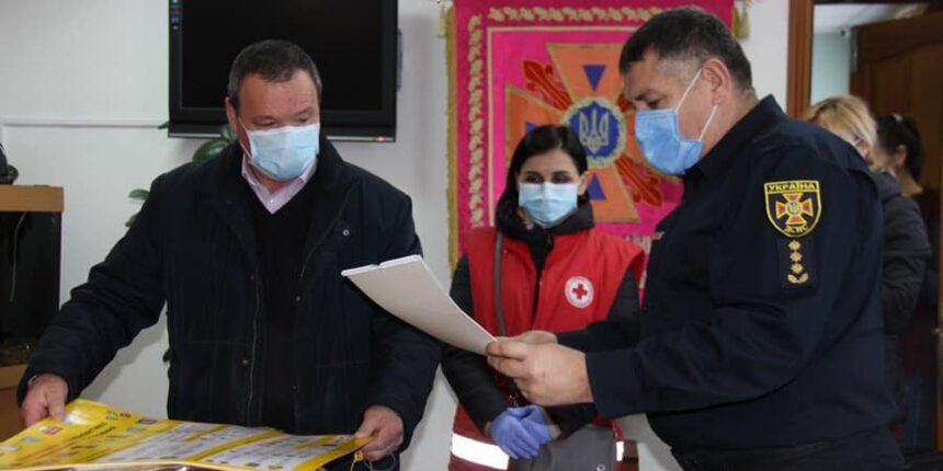 Вінницькі рятувальник отримали маски, рукавички та дезінфектанти