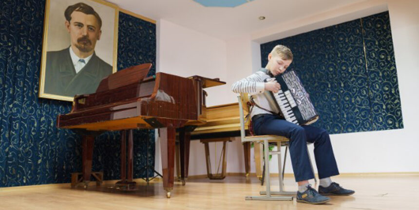У Вінниці змагались кращі акордеоністи та баяністи міста