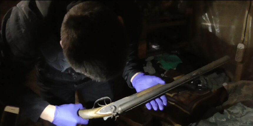 У жителя Хмільницького району вилучили обріз та патрони