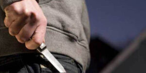 На Вінниччині чоловік поранив сусіда а потім себе, поліція розбирається
