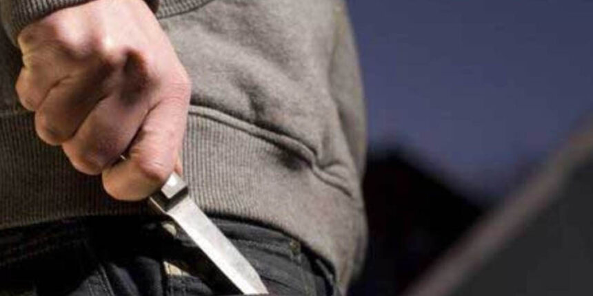 На Вінниччині чоловік поранив сусіда а потім себе, поліція розбирається