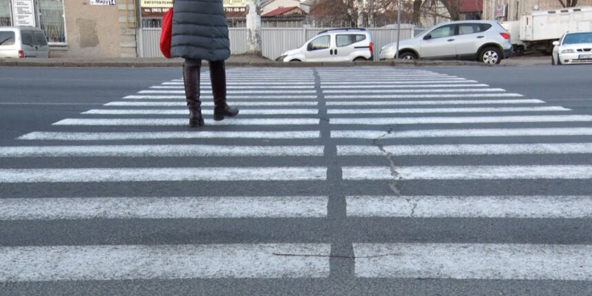 У Вінниці просять облаштувати перехрестя пішохідним переходом
