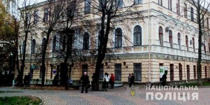 У Вінниця поліція обстежила приміщення суду - вибухівку не знайшли