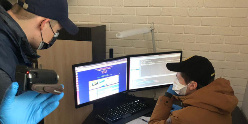 У Вінниці виявили хакера, який зламував і продавав чужі акаунти