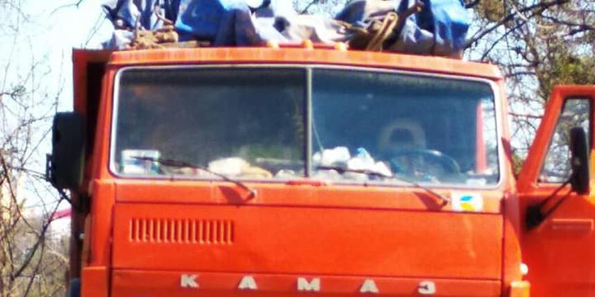 До Муніципальної варти надійшла скарга, що на території КНП «ВОКПЛ ім. акад. О.І. Ющенка ВОР» утворилося звалище сміття.