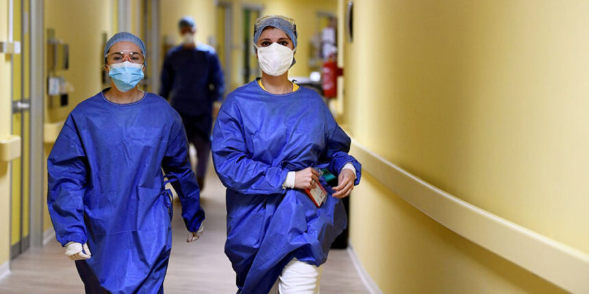 У Жмеринці захворіли двоє медиків, які контактували з пацієнткою з COVID-19