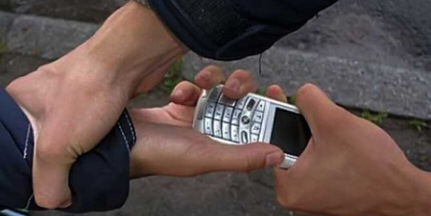 Поліцейські затримали зловмисника, який пограбував вінничанина