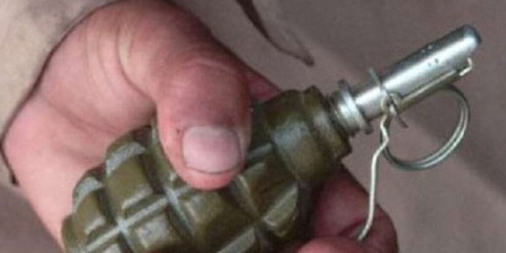 На Вінниччині нетверезий чоловік погрожував себе підірвати гранатою