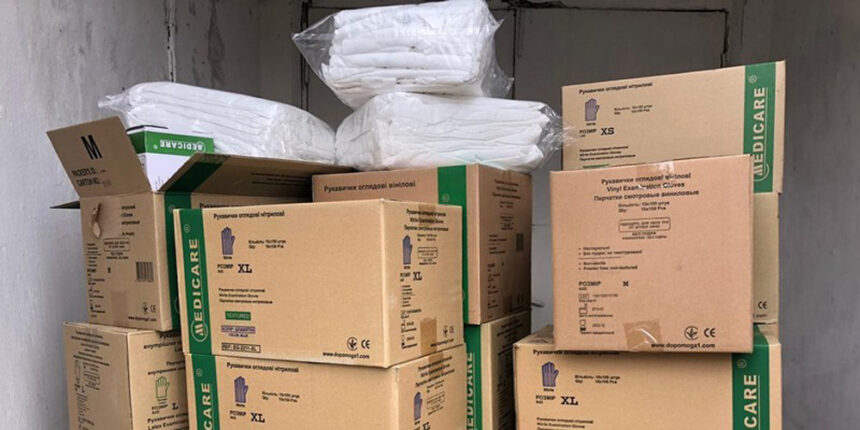 Костюми, рукавички і респіратори почали отримувати медзаклади Вінниччини