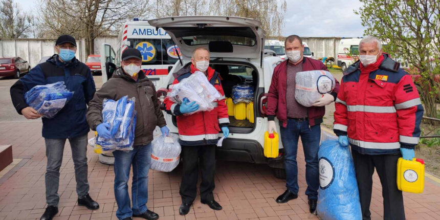 Калинівські медики отримали благодійну допомогу на 30 тис. грн