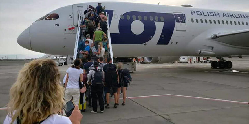 Туристів з Вінниці забрали з Перу поляки