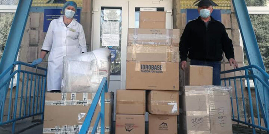 До Ямпільської лікарні доставили засоби захисту для лікарів