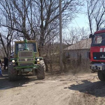 У Шаргородському районі через коротке замикання згоріла господарча будівля