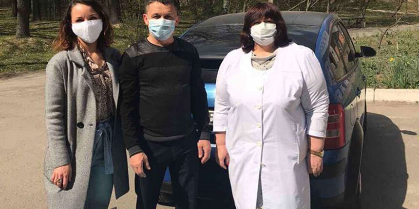 У Якушинцях держслужбовці відмовились від зарплати, щоб придбати для медиків засоби захисту