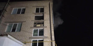 На Вінниччині під час пожежі бійці ДСНС врятували літню жінку