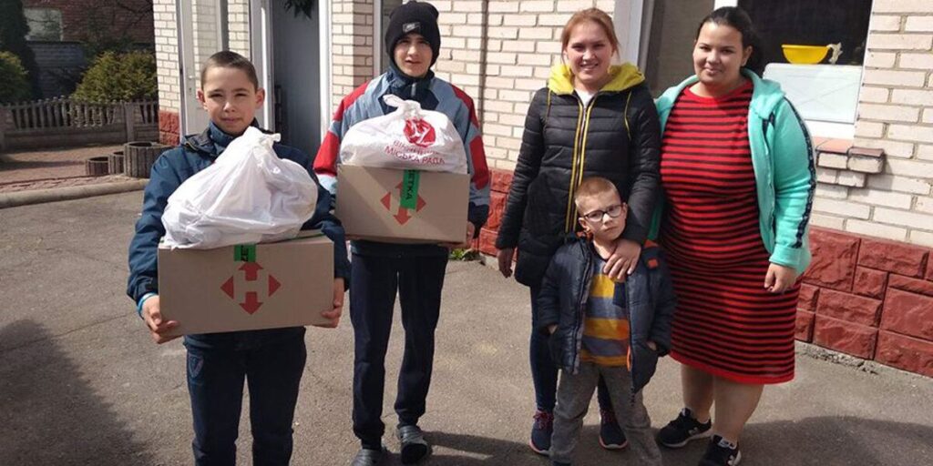 У Вінниці продуктові набори доставили прийомним і опікунським сім'ям