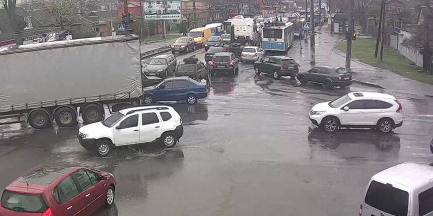 У Вінниці аварія на Немирівському шосе паралізувала рух