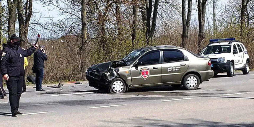 Слідство встановлює обставини зіткнення легковика та мінівену на Вінниччині