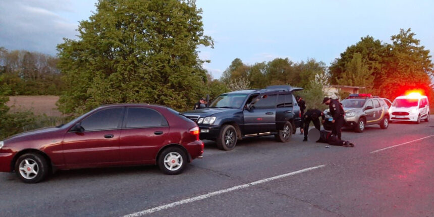 Вінницького правоохоронця підозрюють у розбійному нападі