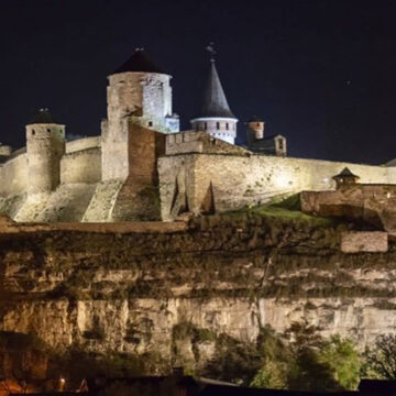 Вінничани змусили засяяти Кам’янецьку фортецю